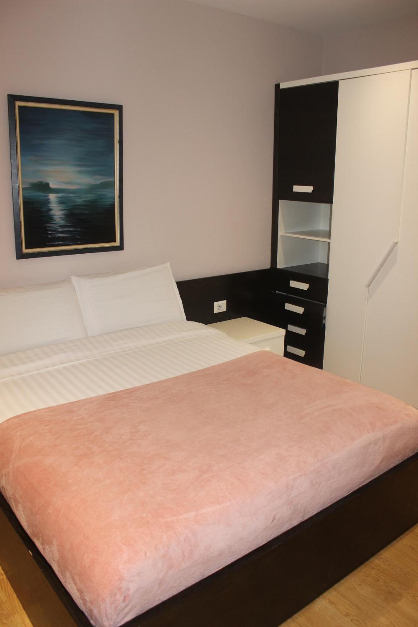 Luxury Blloku Tirana Apartment Luaran gambar
