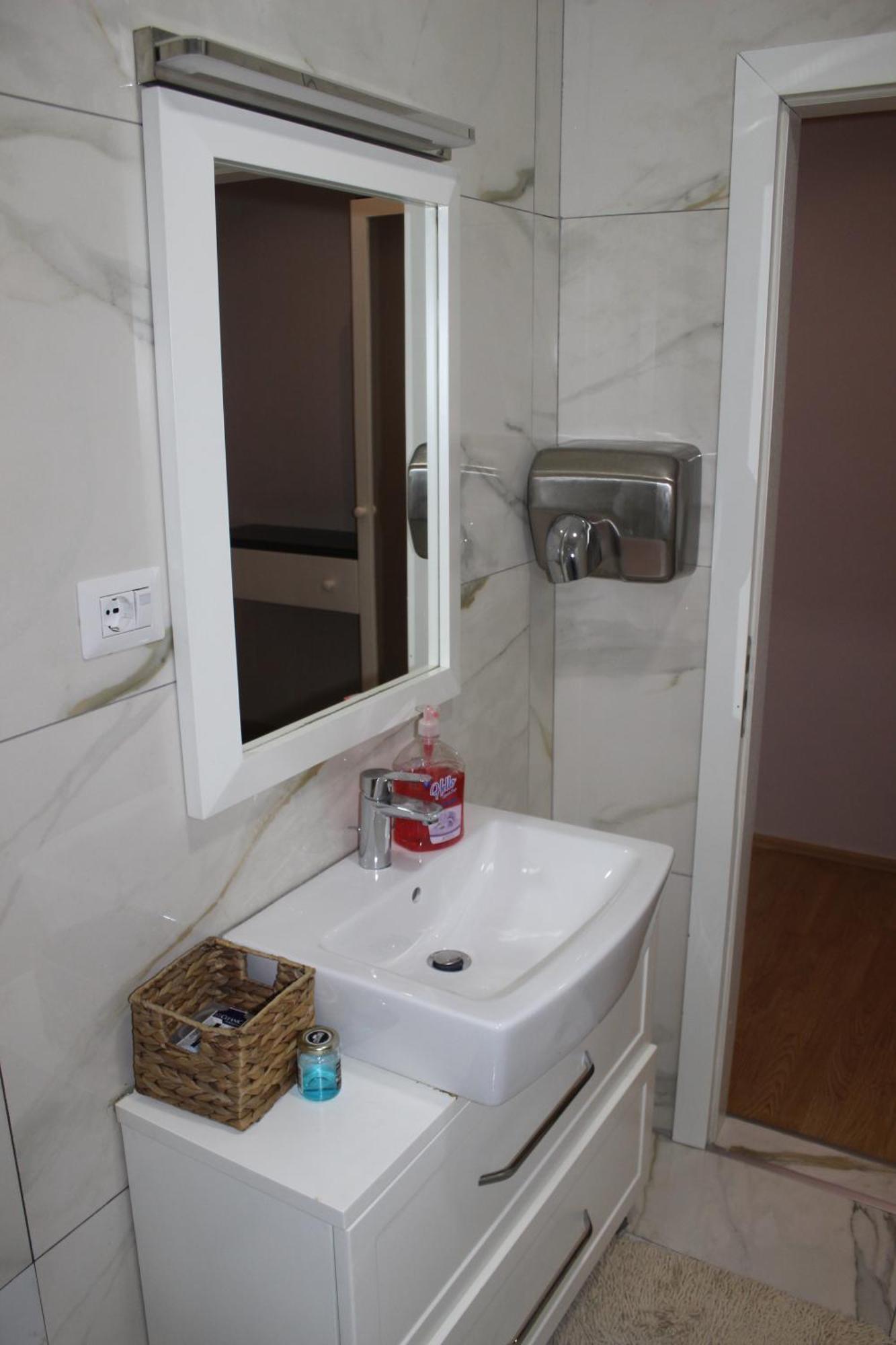 Luxury Blloku Tirana Apartment Luaran gambar