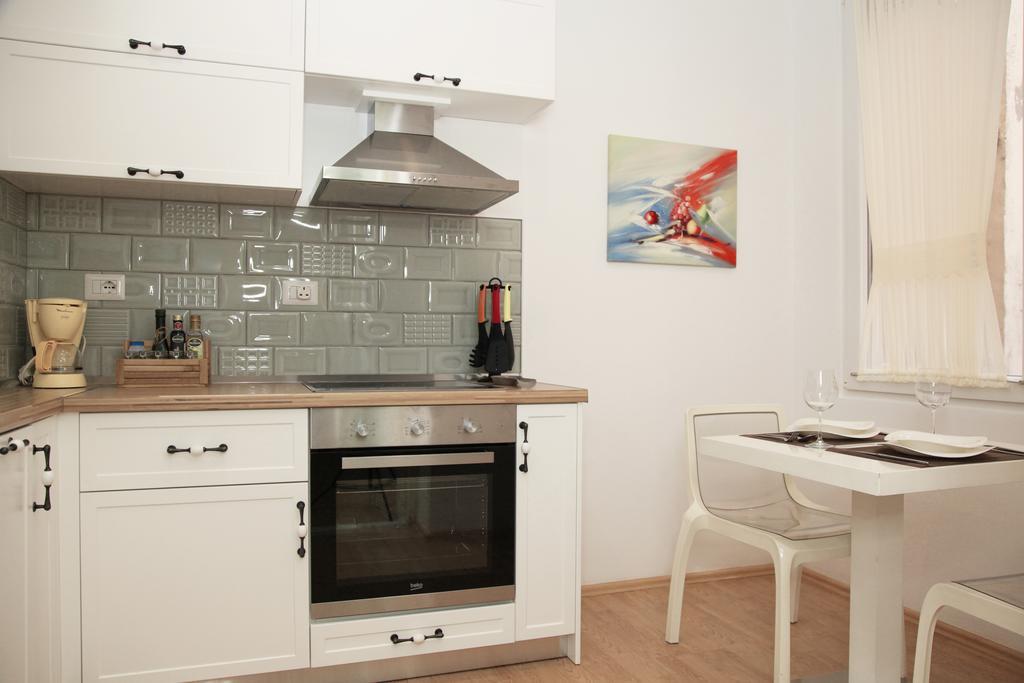 Luxury Blloku Tirana Apartment Luaran gambar